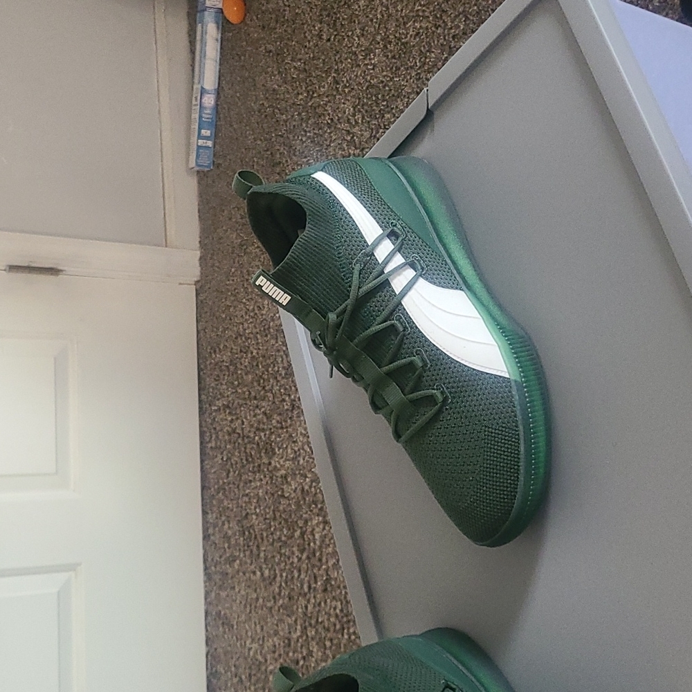 Puma quarter top shoe